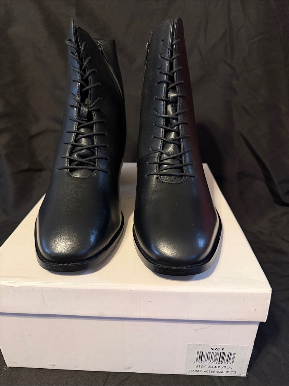 Women’s Black Leather Lace-Up Ankle Boots 9M